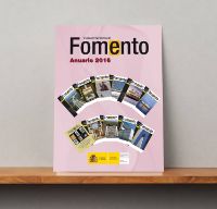 Portada de Anuario 2016 de la Revista del Ministerio de Fomento.